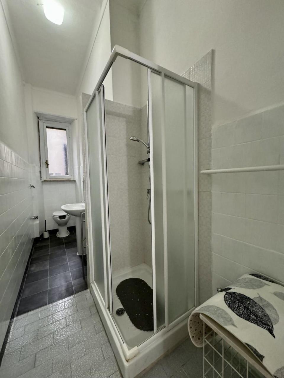6 Posti Letto Vicino Al Centro Apartment Торино Екстериор снимка